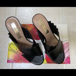 Amelia Grace Shoes - Black 6.5 Zoe